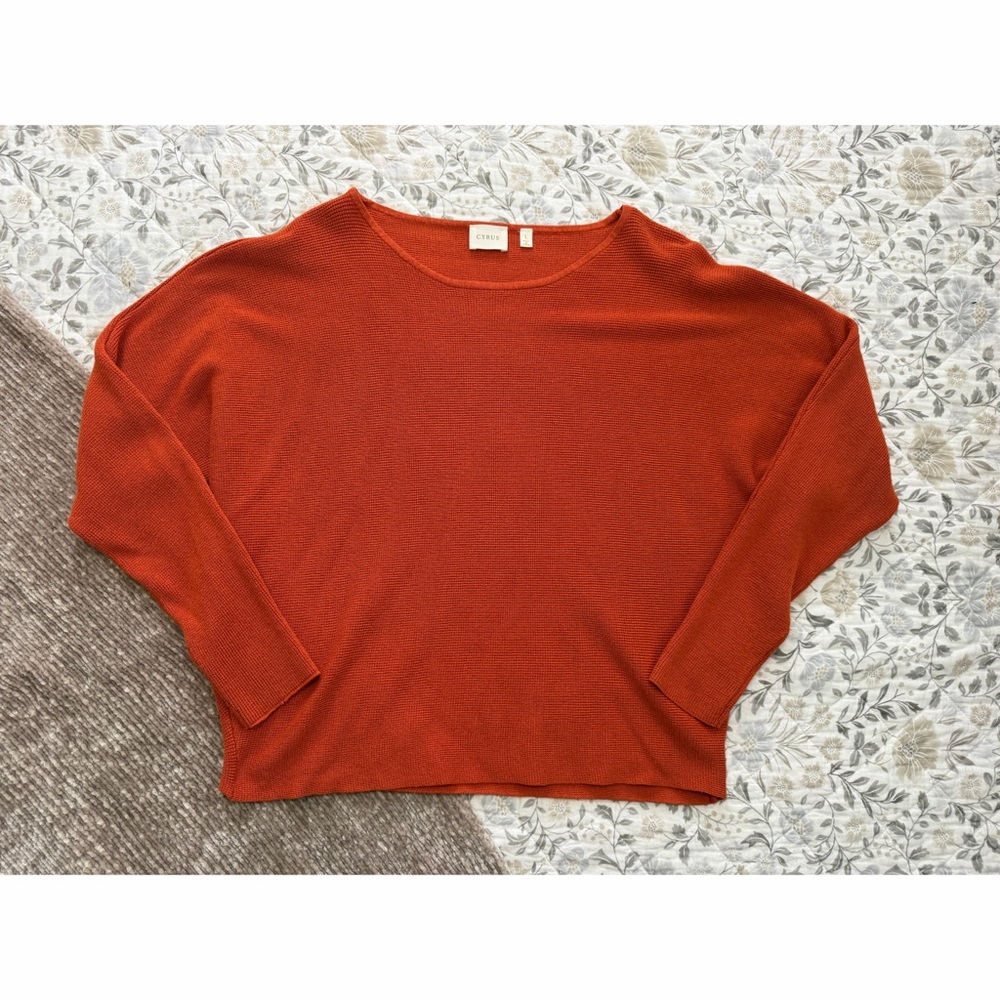 Cyrus The Dolman Sweater - L - EUC!